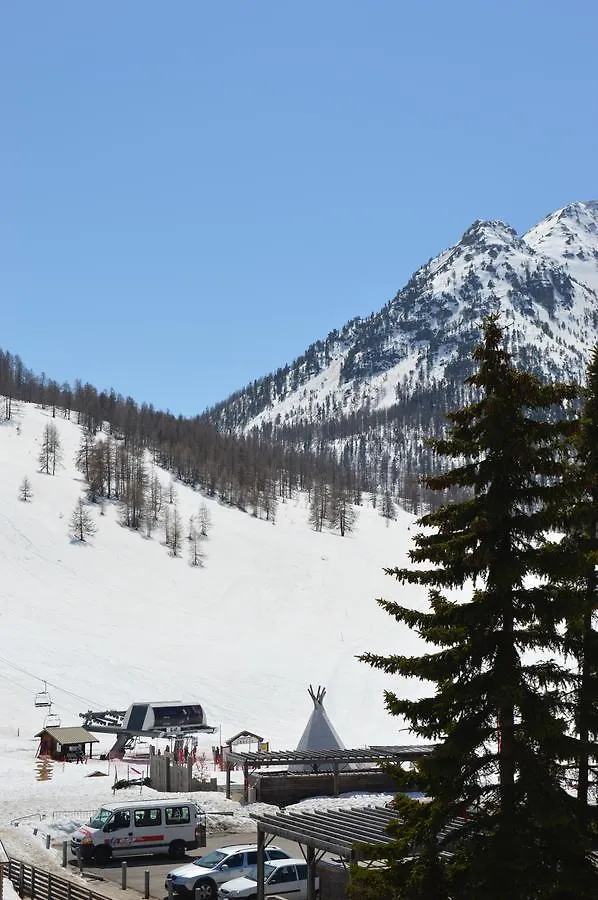 Hôtel Chalet Saint Bernard à Montgenèvre 0*,